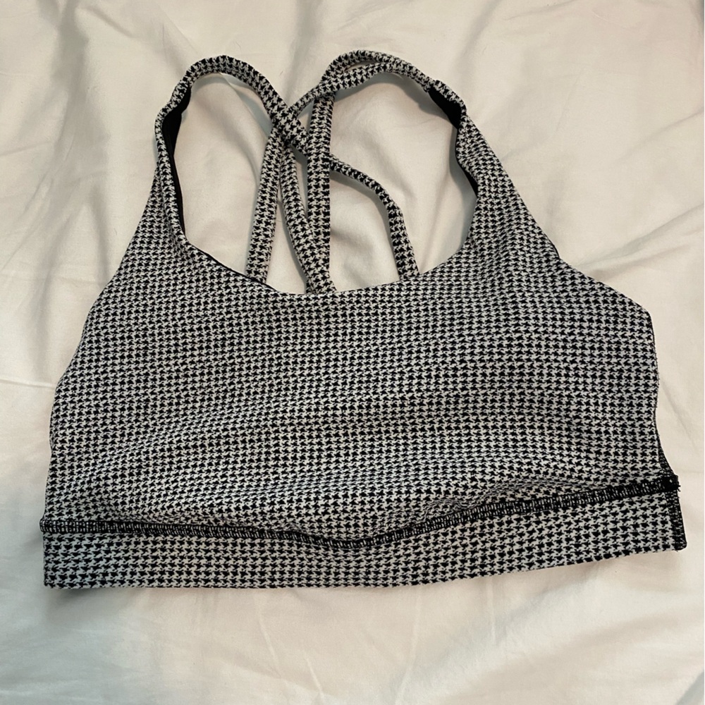 Lululemon sports bra size 6